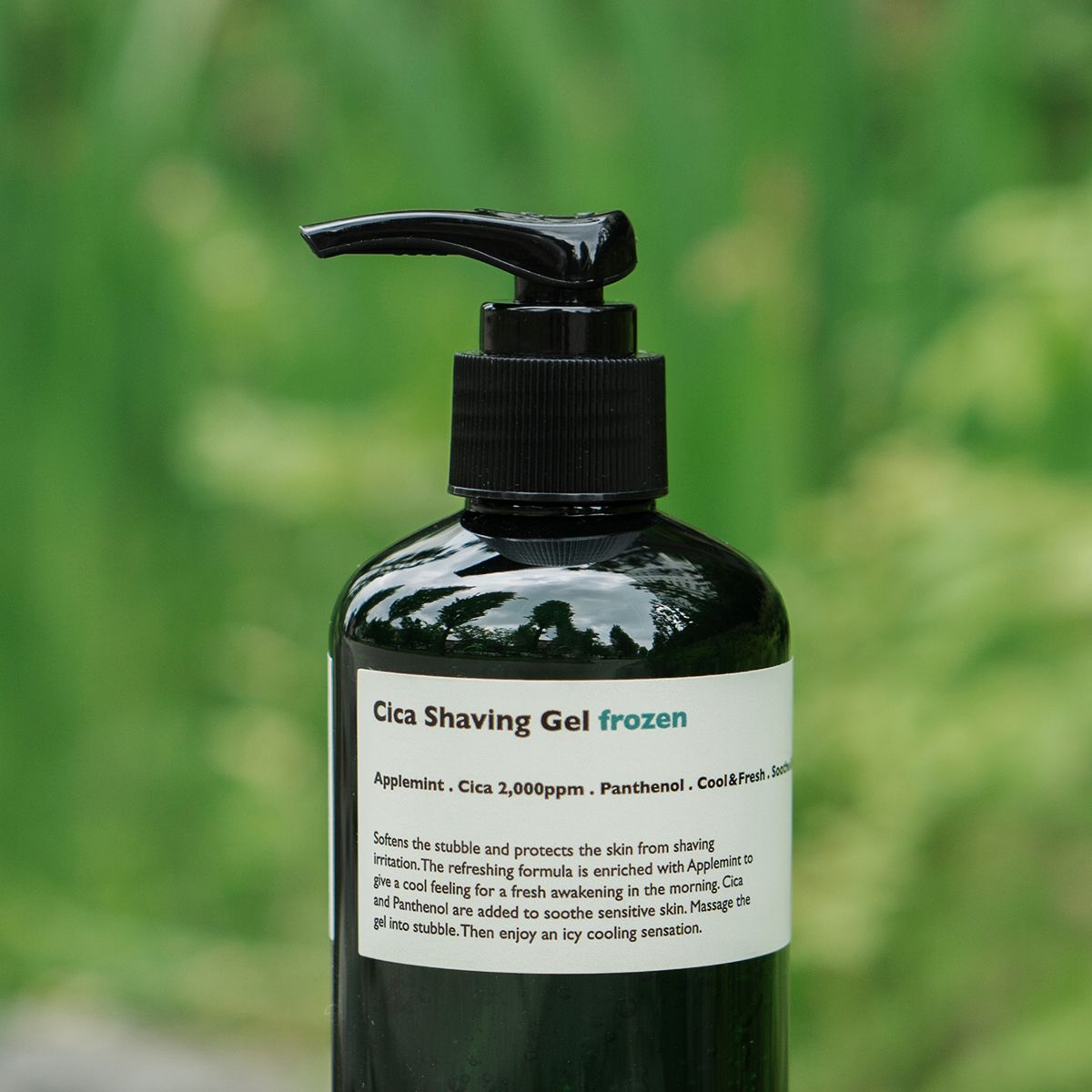 LAZY SOCIETY Cica Shaving Frozen 250ml - Gentleman Korea men’s cooling cica shaving gel bottle for sensitive skin