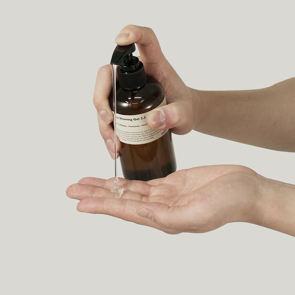LAZY SOCIETY Cica Shaving Gel 2.3 250ml being dispensed into a man’s hand by Gentleman Korea, Korean skincare for men